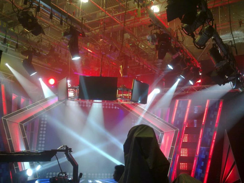 Hiru ADs & Events | Lighting For Live Stage Or Events Sri Lanka Colombo | Call : 071 372 78 55